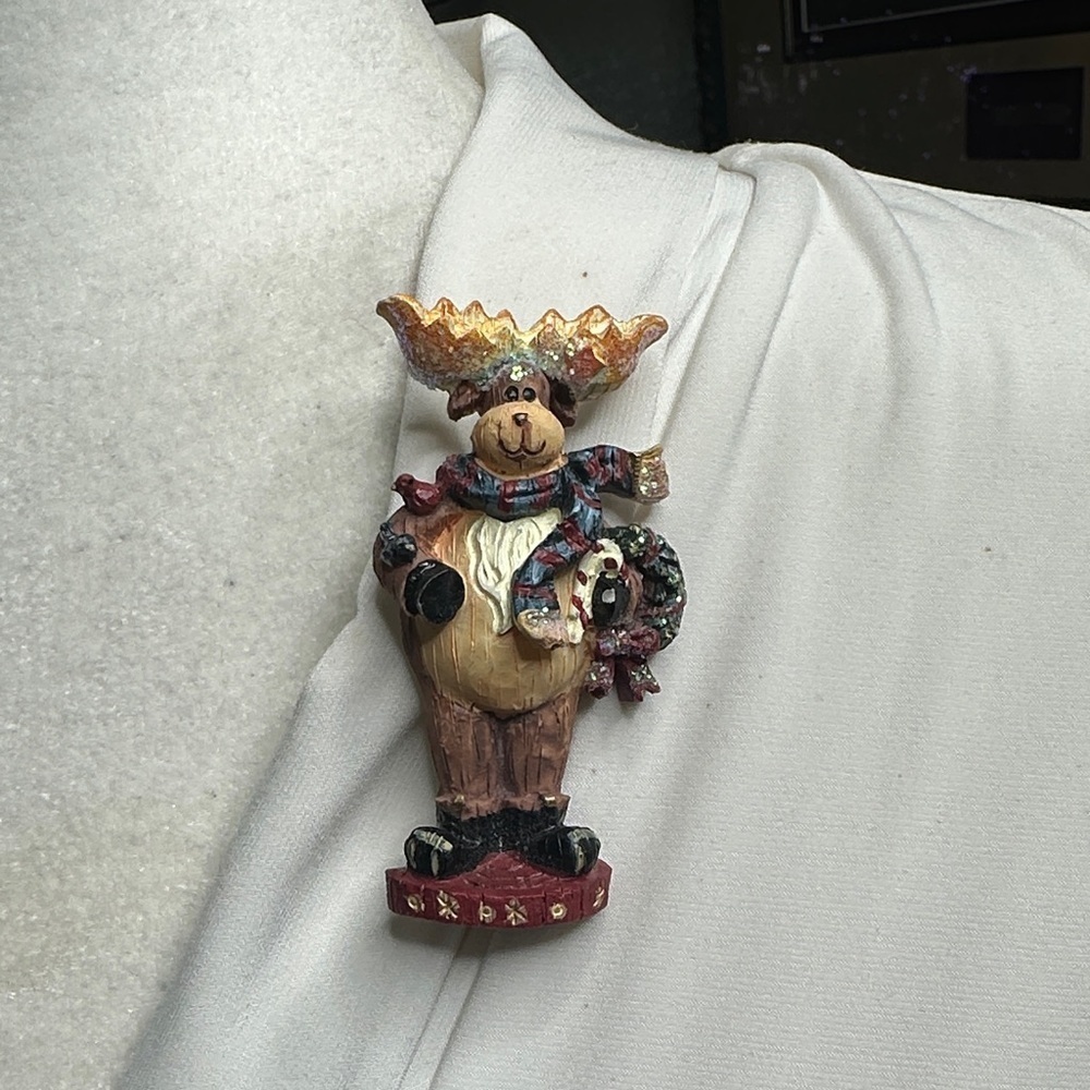 Festive Moose Brooch with Scarf